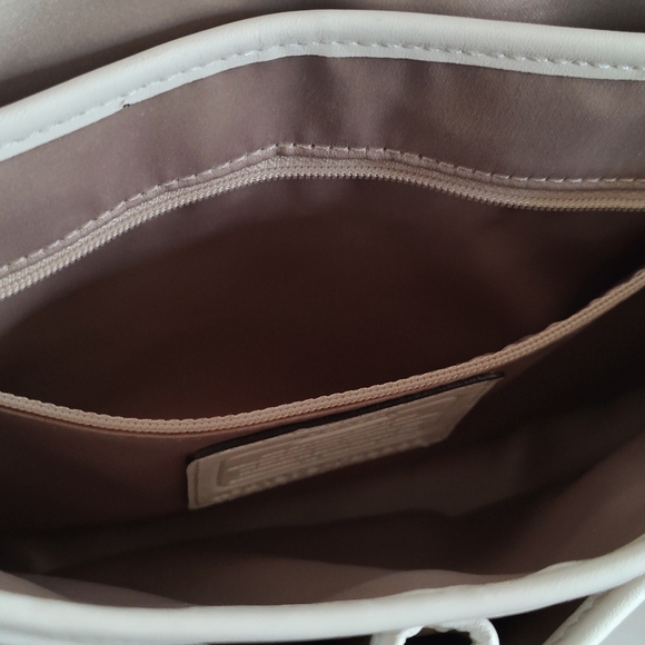 Coach Leather Colour Block Salmon/Tan/Ivory Crossbody Satchel Bagl - Picture 10 of 11